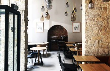 Décoration intérieure du restaurant Neso avec l'agence Caroline Tissier intérieurs